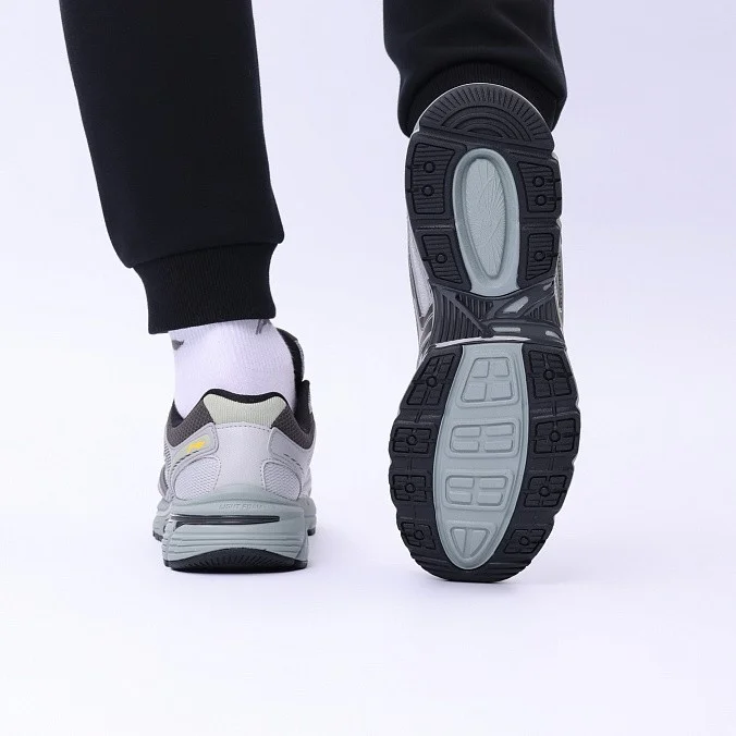 Кроссовки мужские Li-Ning Pentium 1000